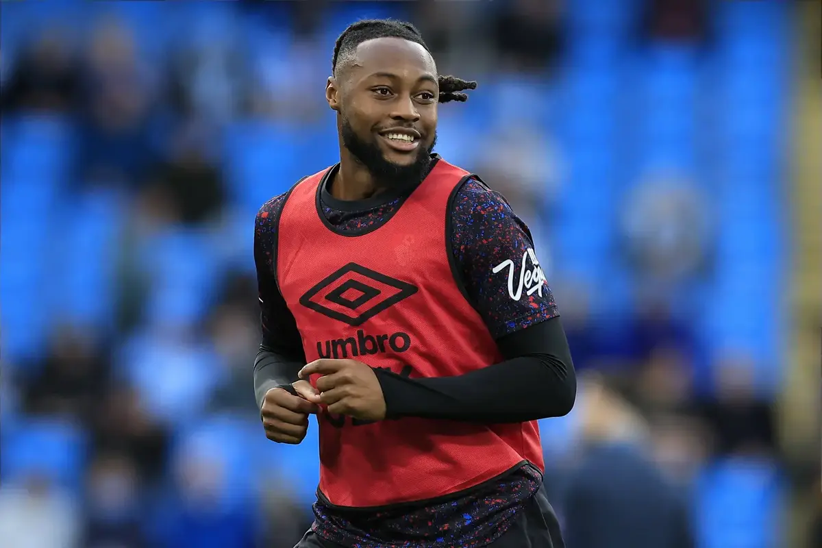 Man Utd Didukung Sebagai “Tujuan Yang Baik” Untuk Pemain Sayap Yang Sedang Dalam Performanya Setelah Klausul Pelepasan £65 Juta Terungkap