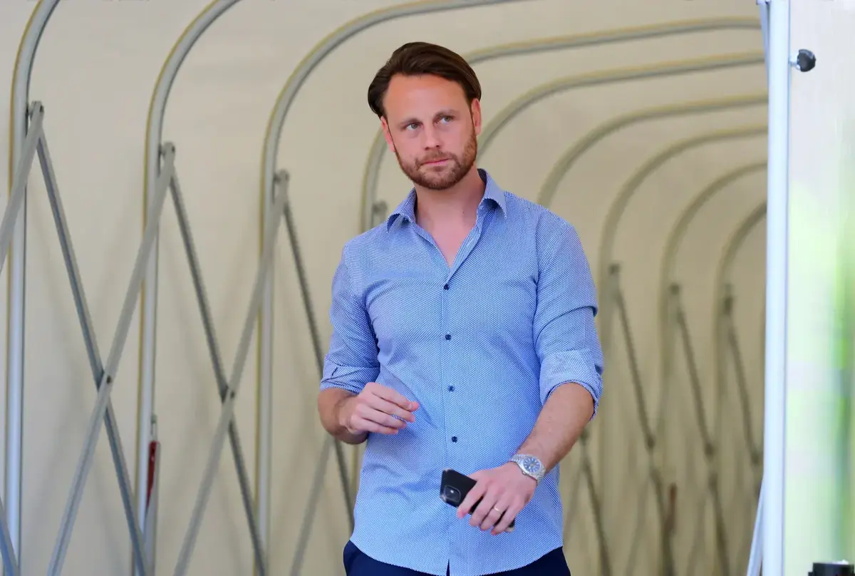 Pengambil Keputusan yang Berpengaruh Adalah ‘Berteman’ Dengan Rival Terbesar Carrick Untuk Pekerjaan Man Utd