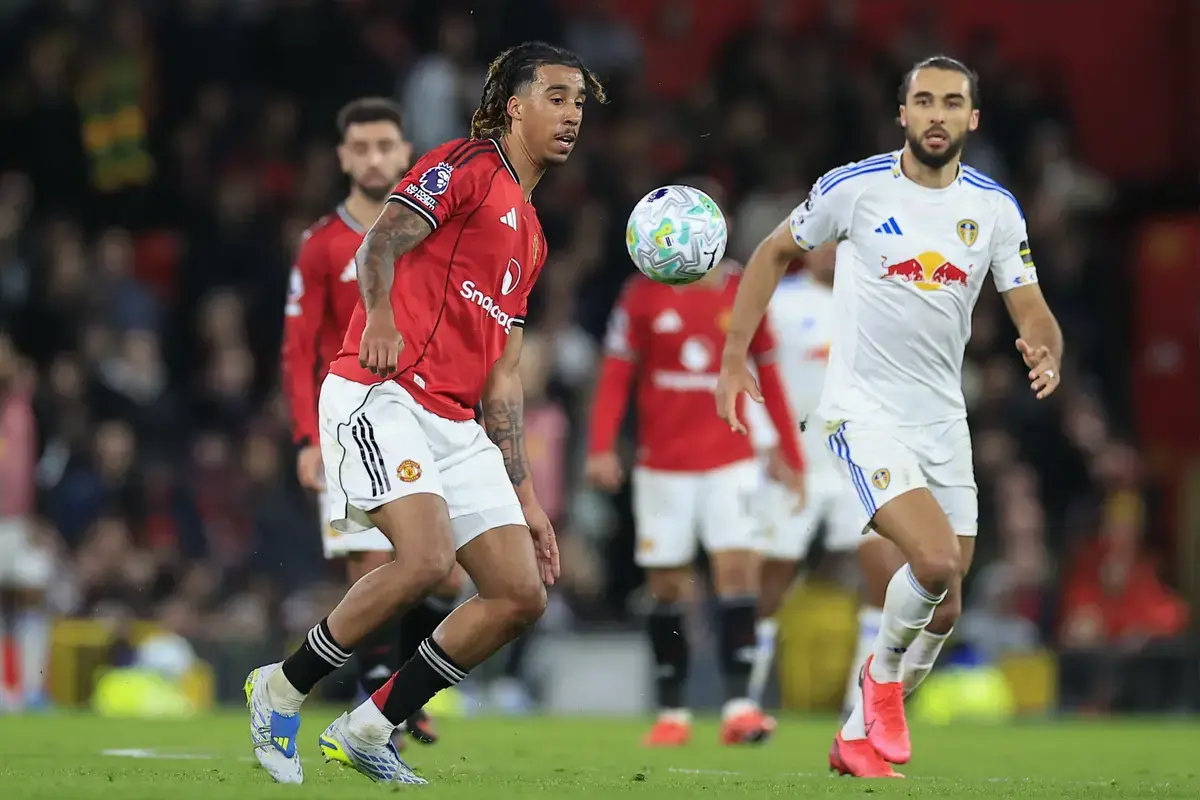 Man Utd Memberitahu Mereka Memiliki Bek Di Tim Mereka Yang Bisa “Sebagus Saliba”