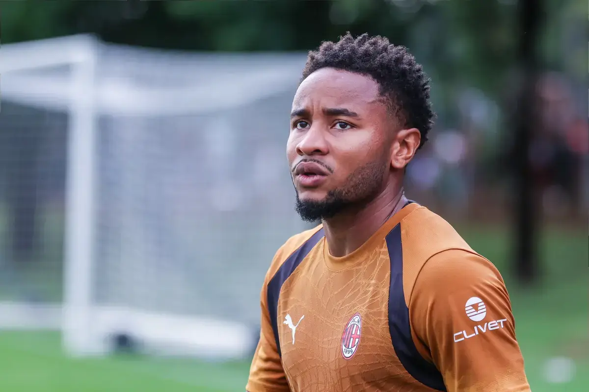 ‘Ship Has Sailed’ ‘Failed At 2 Big Clubs And He’s 28, No Thanks’ Man Utd Fans React As Ex-Chelsea Star Is Put Up For Sale